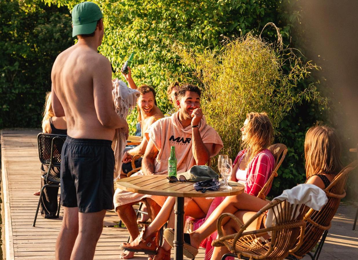 Rostig Hotel Kedichem Екстериор снимка